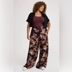 Wide Leg High-Rise Challis Pant